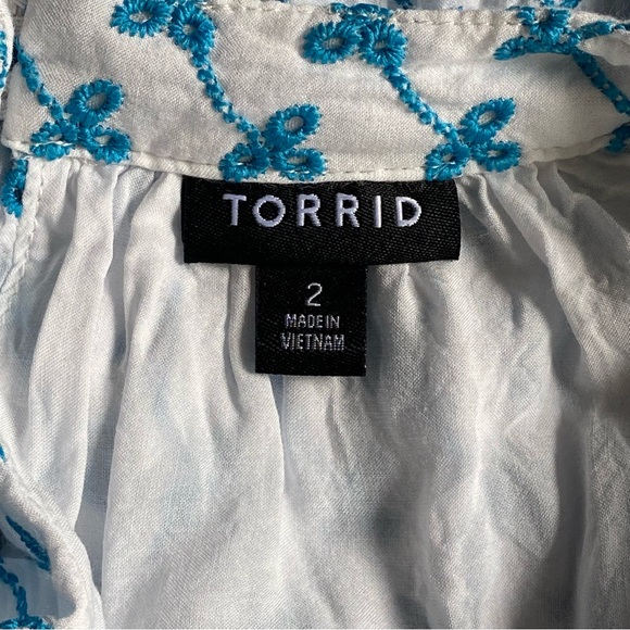 Torrid Babydoll Eyelet Tiered Top Womens Size 2X White Blue Rayon Sleeveless - Picture 7 of 9